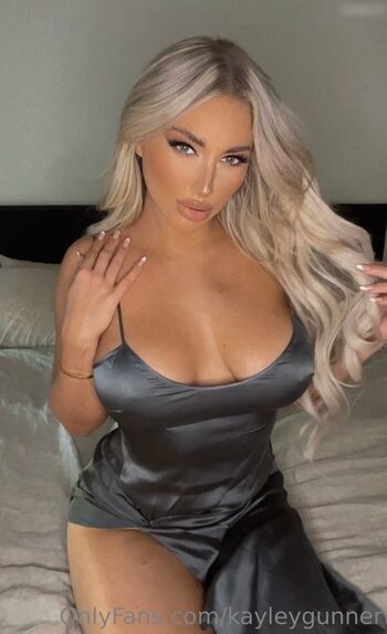 Full leaked Vikioutofspace / private onlyfans photo