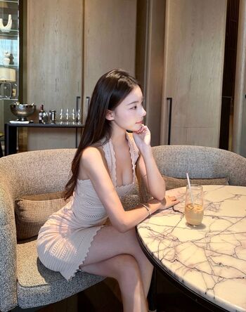 1Arissa_ Larissa