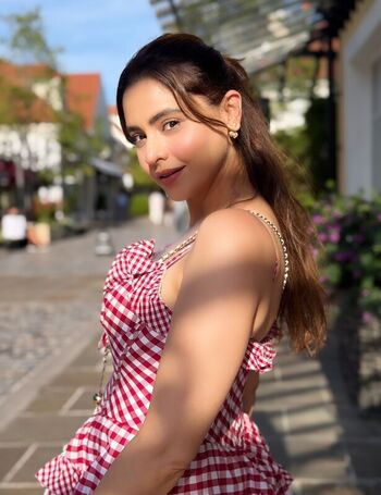 Aamna Sharif