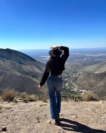 Abril Montserrat