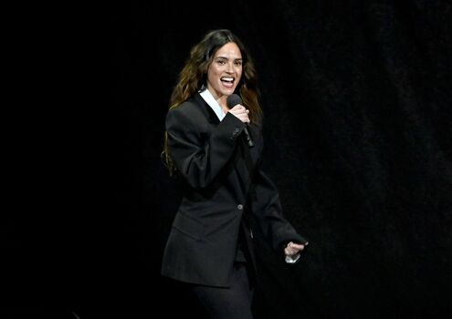 Adria Arjona