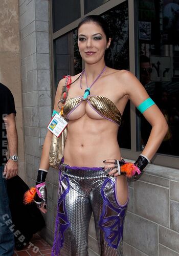 Full leaked Adrianne curry page private onlyfans photo