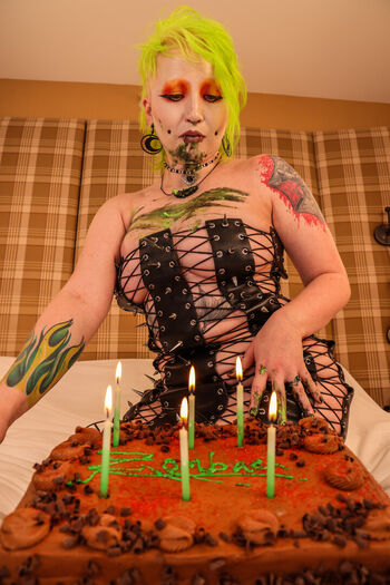 AEW Abadon