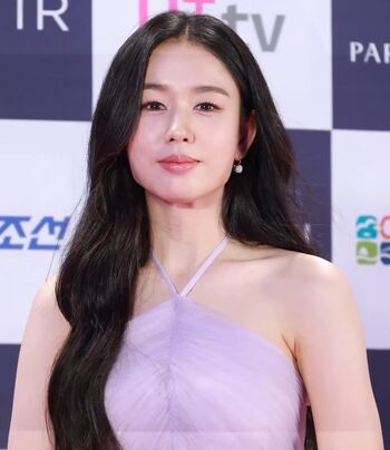 Ahn Eun Jin