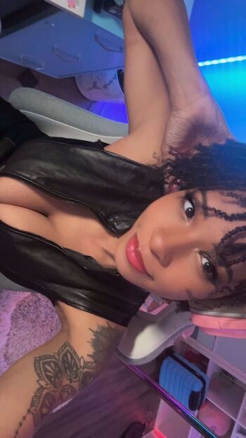 Full leaked Ahquamarine private onlyfans photo