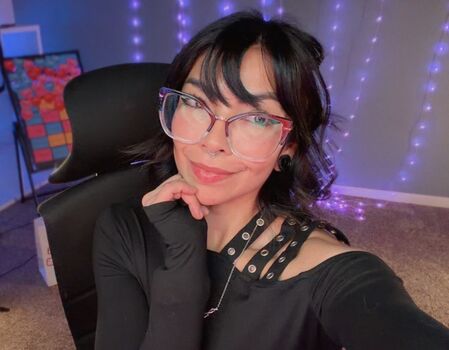 Full leaked Aileensenpaireacts page private onlyfans photo