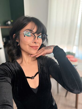 Full leaked Aileensenpaireacts page private onlyfans photo