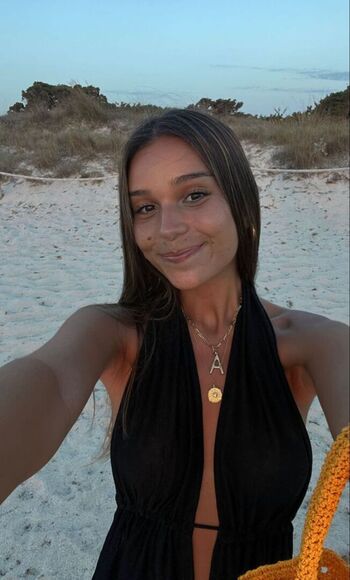 Aina Simon