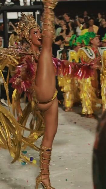 Full leaked Alane dias page private onlyfans photo
