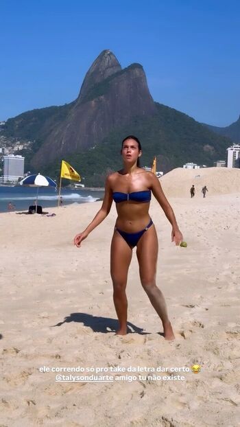 Full leaked Alane dias page private onlyfans photo