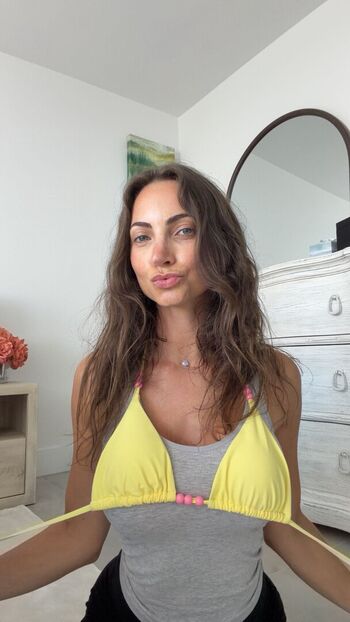 Full leaked Alannalouise private onlyfans photo
