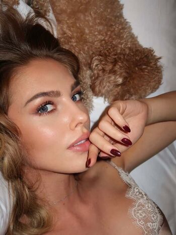 Alexa Breit