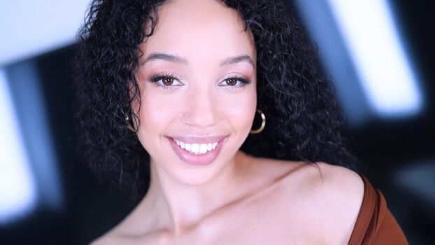 Alexis Tae