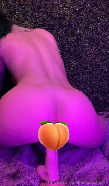 Alexxxandria23