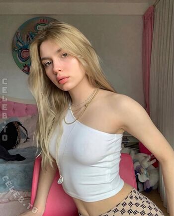 Full leaked Aleyna tilki page private onlyfans photo