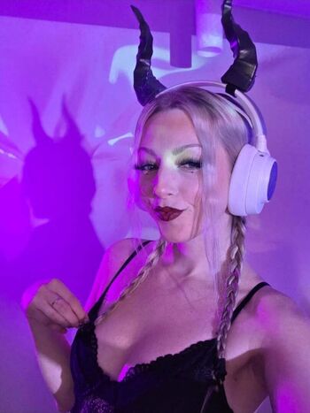ALISONATOR