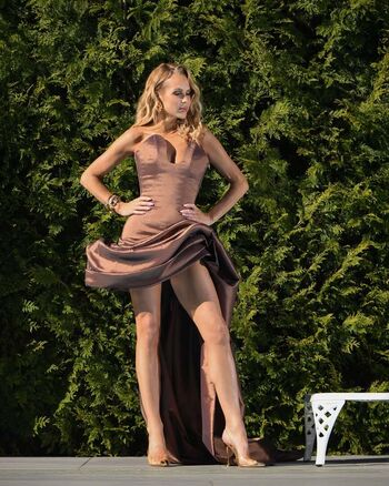Full leaked Amanda holden  page private onlyfans photo