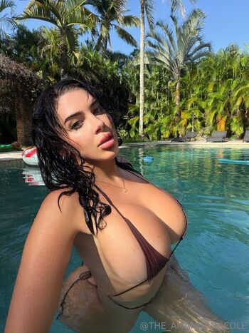 Amanda Nicole -
