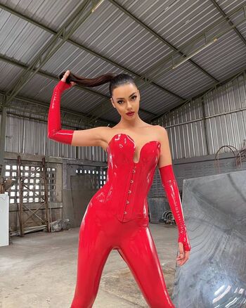 Amanda Obdam