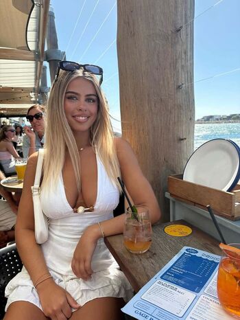 amelie_browne22