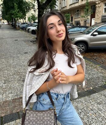 Amina Anshba