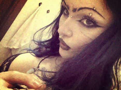Amina Moonlight