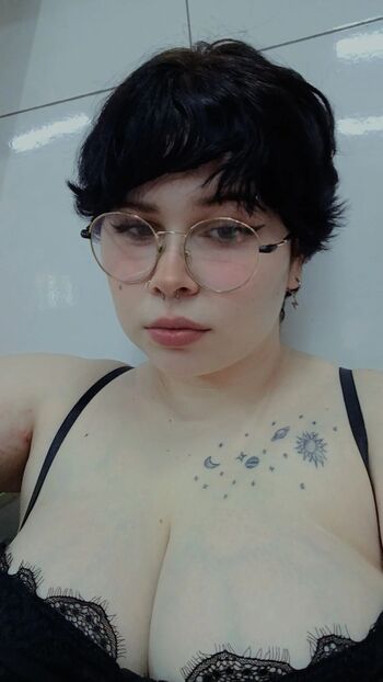angel_mikaaz