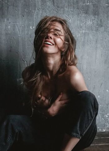 Angela Nikolau