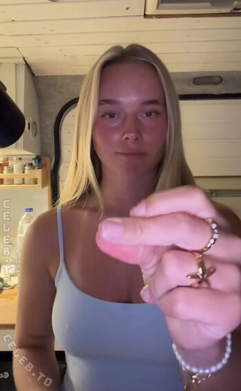 Full leaked Angelinajoleen private onlyfans photo