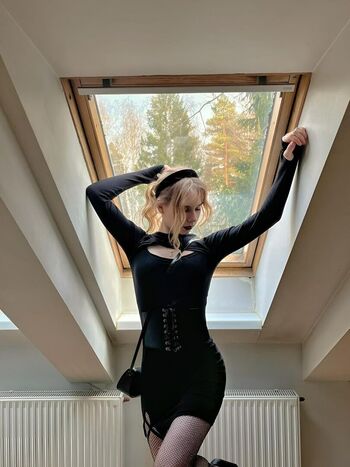 anita_raev