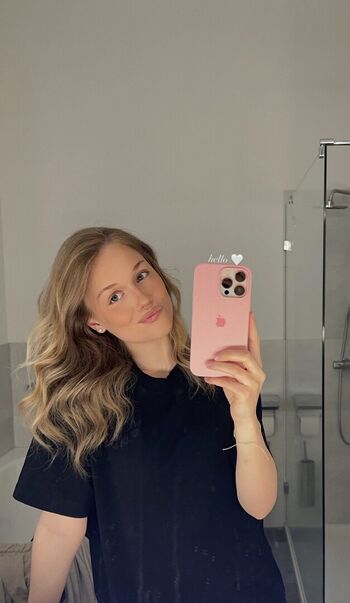 Full leaked Annaaaurelia private onlyfans photo