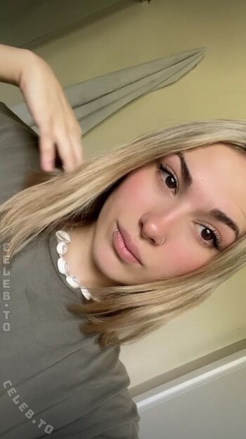 Annabell Blond
