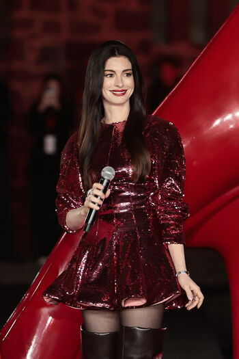 Anne Hathaway