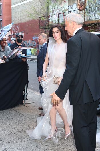 Anne Hathaway