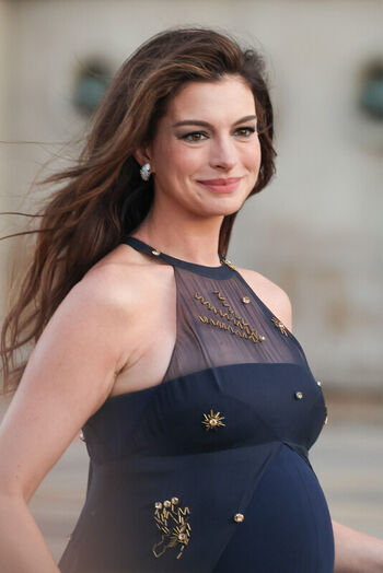 Anne Hathaway