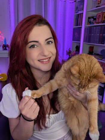 AnnieFuchsia