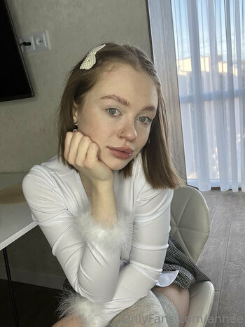 Full leaked Anny huge tits private onlyfans photo