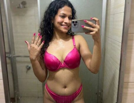 Full leaked Anushka das private onlyfans photo