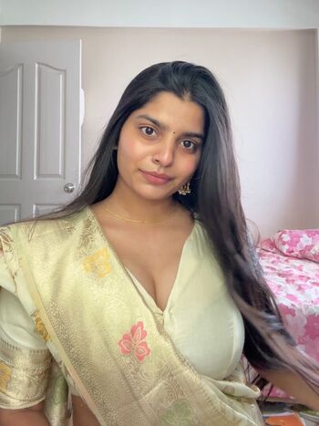 Full leaked Anushka deokate page private onlyfans photo