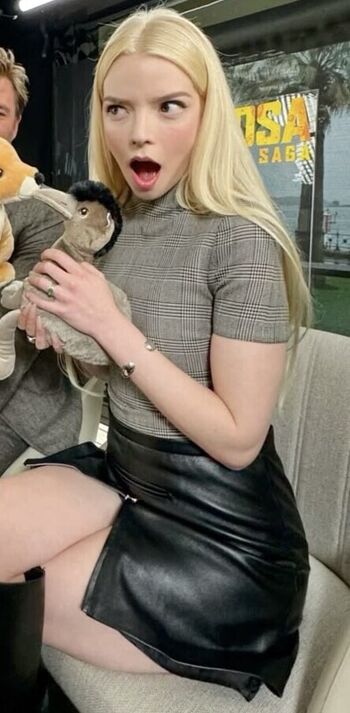 Full leaked Anya taylor joy page private onlyfans photo