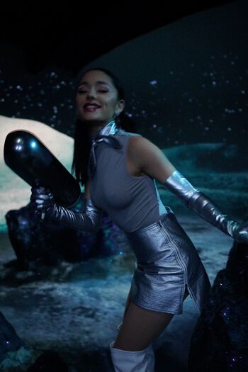 Full leaked Ariana grande page private onlyfans photo