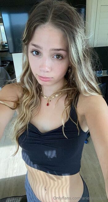 ariellesutton