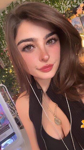 Full leaked Aruuu  page private onlyfans photo
