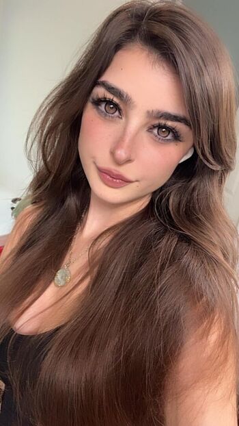 Full leaked Aruuu private onlyfans photo