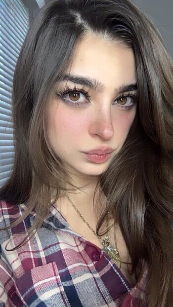 Full leaked Aruuu private onlyfans photo