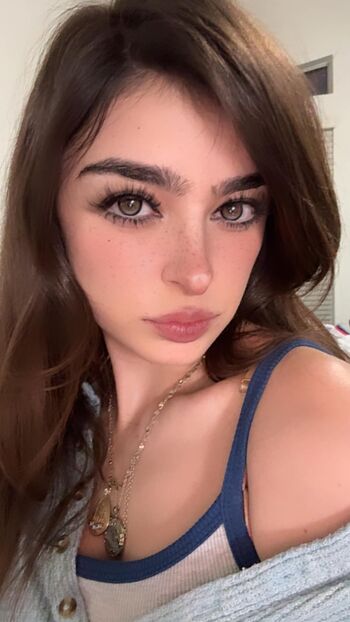 Full leaked Aruuu private onlyfans photo