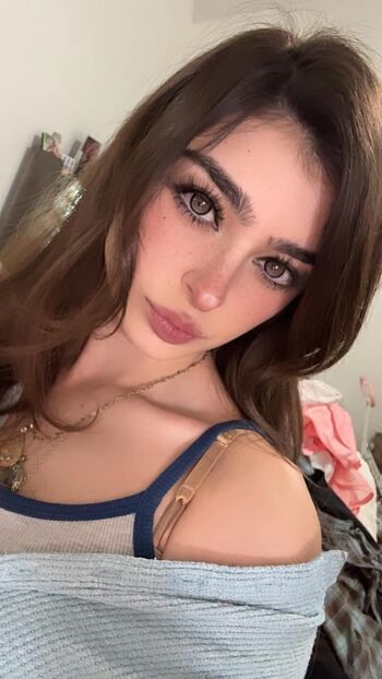 Full leaked Aruuu private onlyfans photo