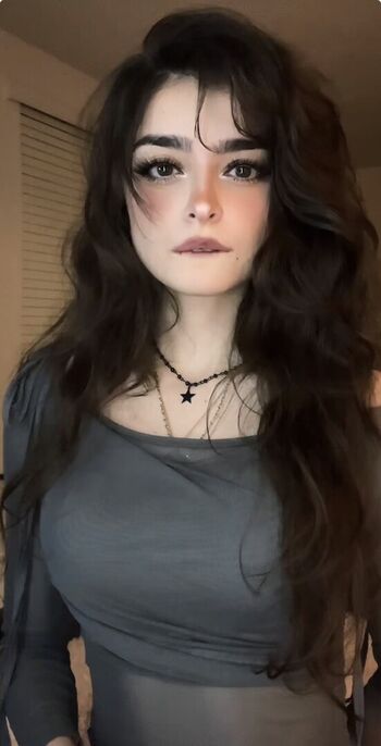 Full leaked Aruuu private onlyfans photo