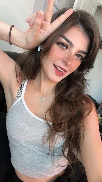 Full leaked Aruuu private onlyfans photo
