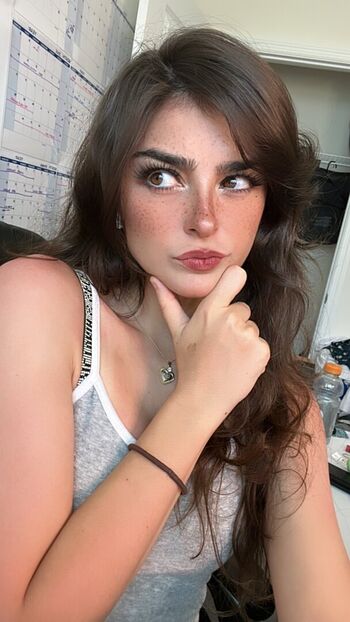Full leaked Aruuu private onlyfans photo